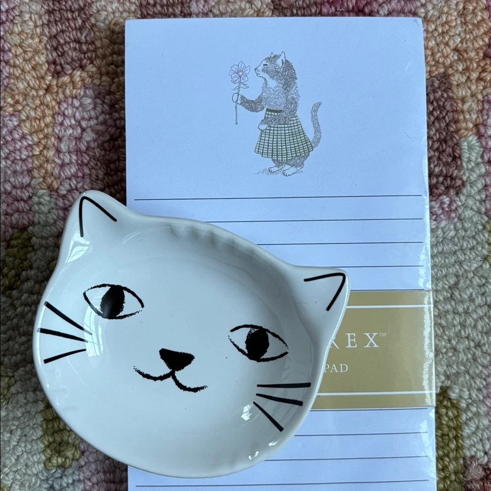 Cat x 2 Molly & Rex Girlish Cat with flower notepad + white cat face bowl